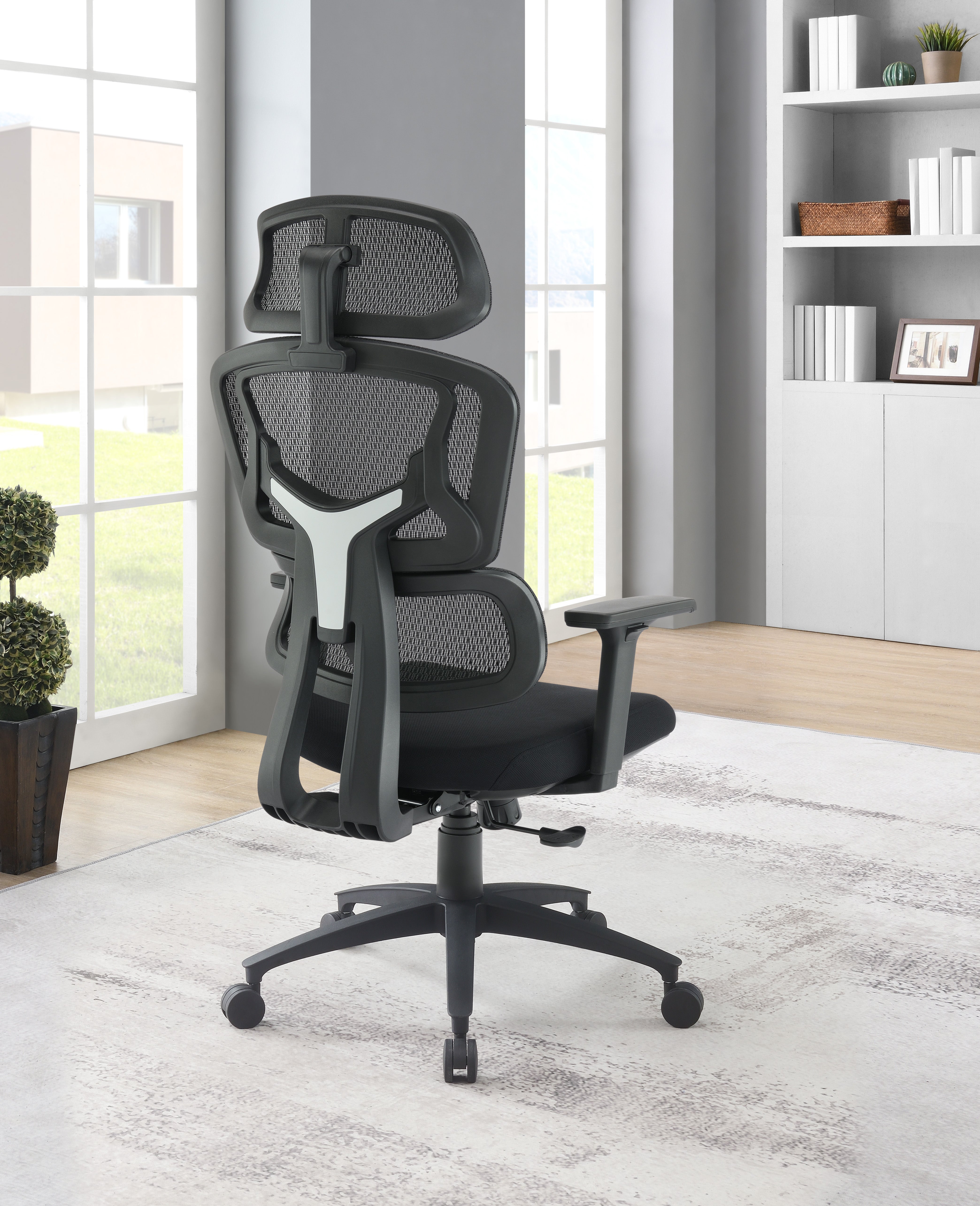 Mesh Back Manager’s Chair with Head