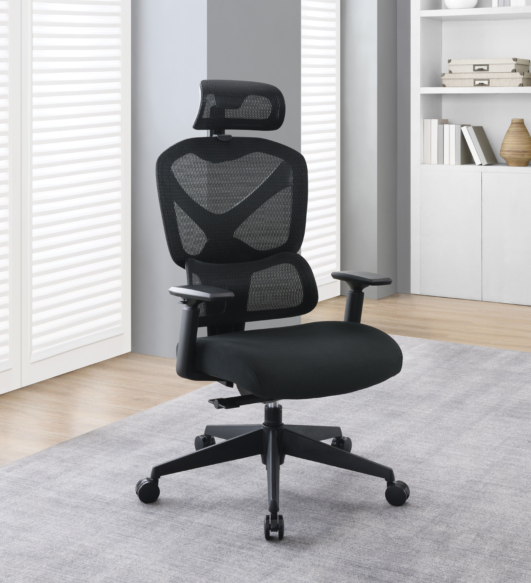 Mesh Back Manager’s Chair with Headrest
