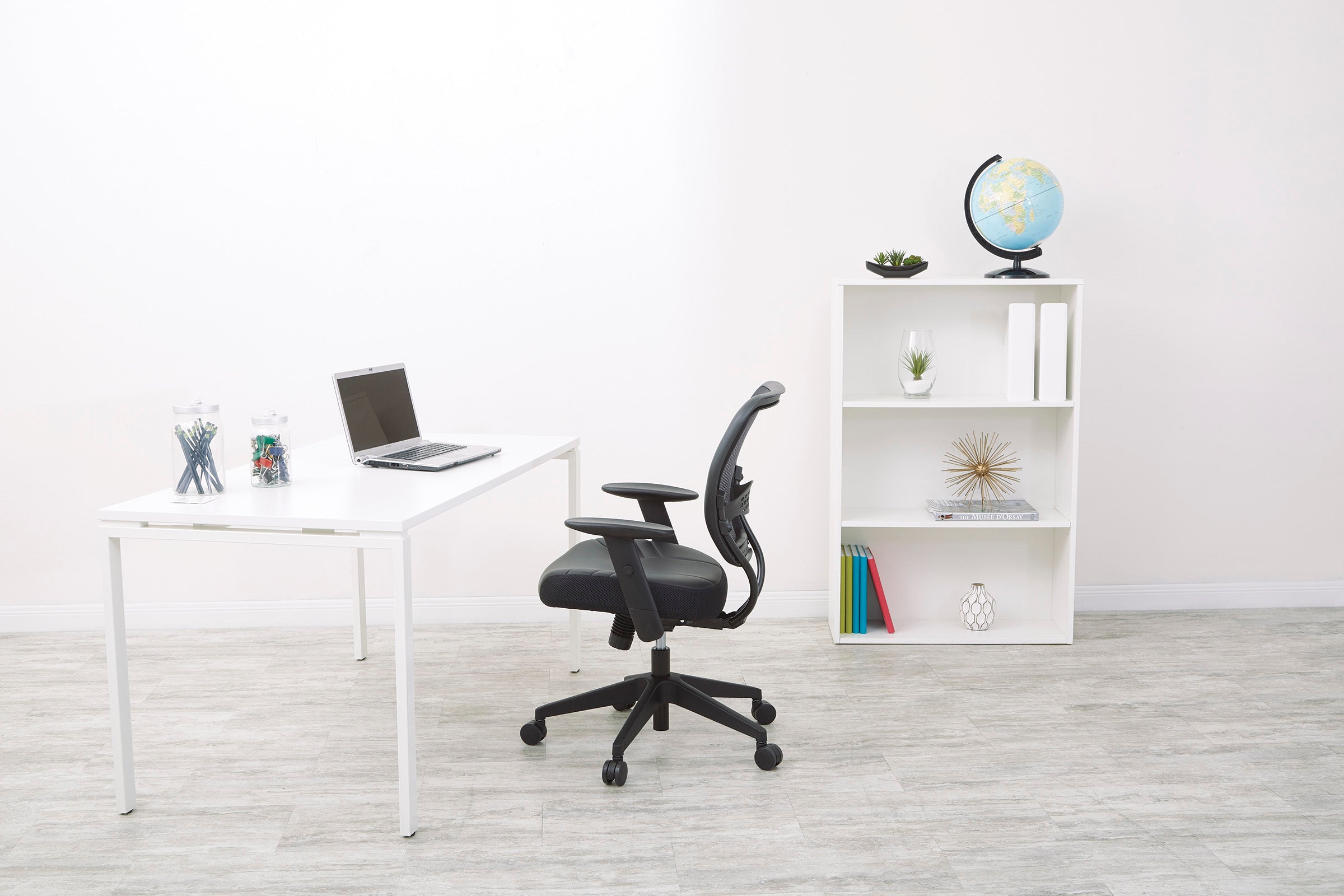 Professional Dark AirGrid® Managers Chair
